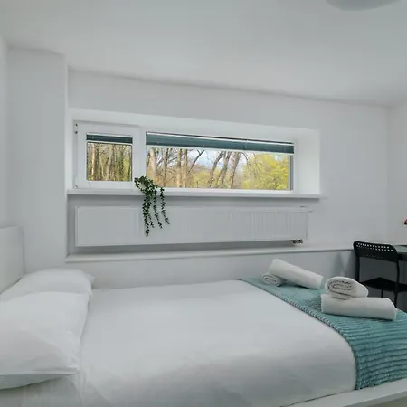 New On Batorego, Metro, Centre , Wi-fi - By Hik Apartament