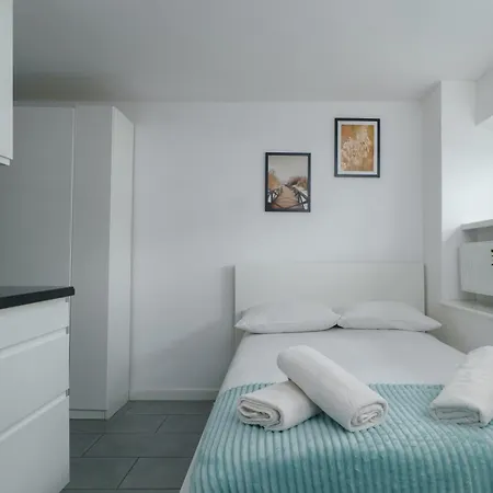 New On Batorego, Metro, Centre , Wi-fi - By Hik * Warszawa