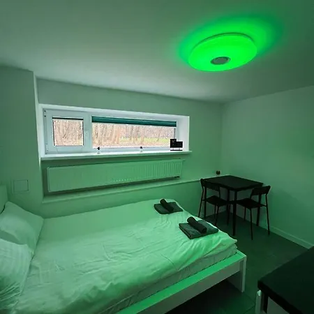 New On Batorego, Metro, Centre , Wi-fi - By Hik 华沙