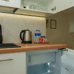 New On Batorego, Metro, Centre , Wi-fi - By Hik Apartment