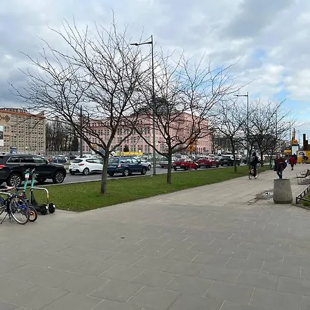 New On Batorego, Metro, Centre , Wi-fi - By Hik