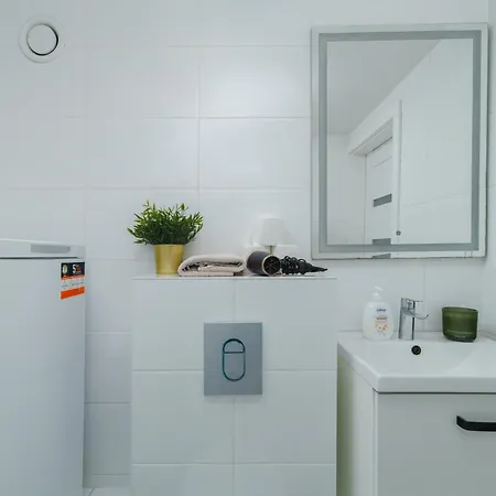 Apartmán New On Batorego, Metro, Centre , Wi-fi - By Hik