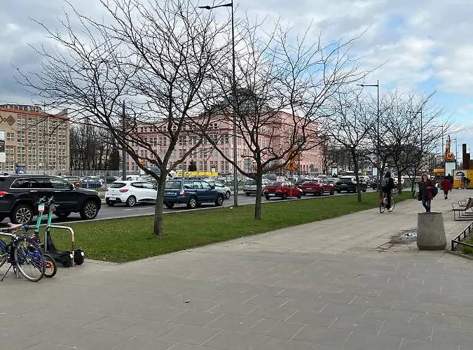 New On Batorego, Metro, Centre , Wi-fi - By Hik