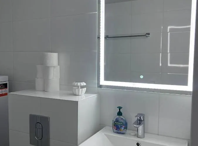 New On Batorego, Metro, Centre , Wi-fi - By Hik Апартаменты *