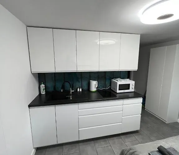 New On Batorego, Metro, Centre , Wi-fi - By Hik