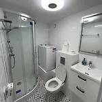 New On Batorego, Metro, Centre , Wi-fi - By Hik *